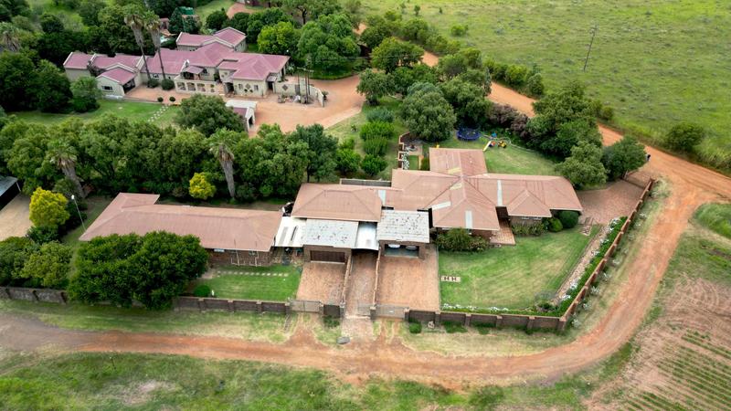 16 Bedroom Property for Sale in Middelburg Rural Eastern Cape